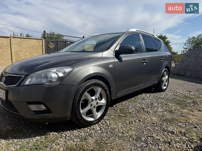 Универсал Kia Ceed 2010 в 