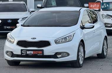 Хетчбек Kia Ceed 2012 в Харкові