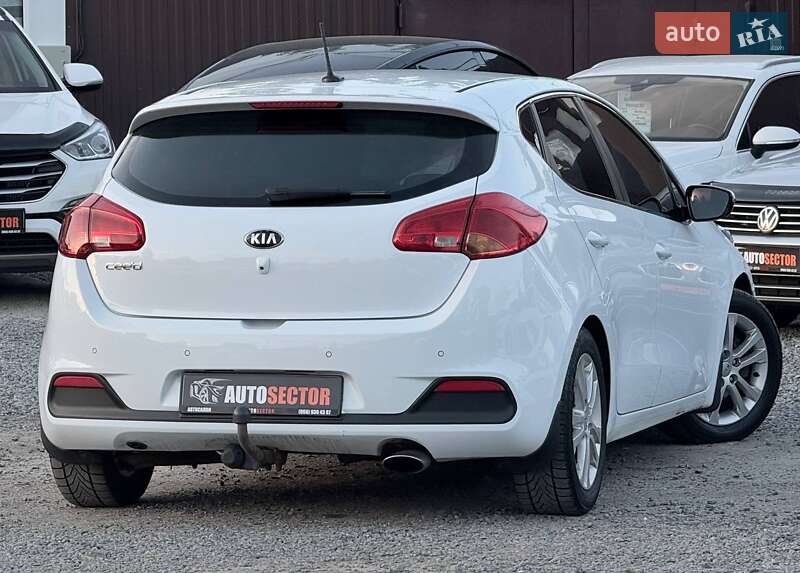 Хэтчбек Kia Ceed 2012 в Харькове