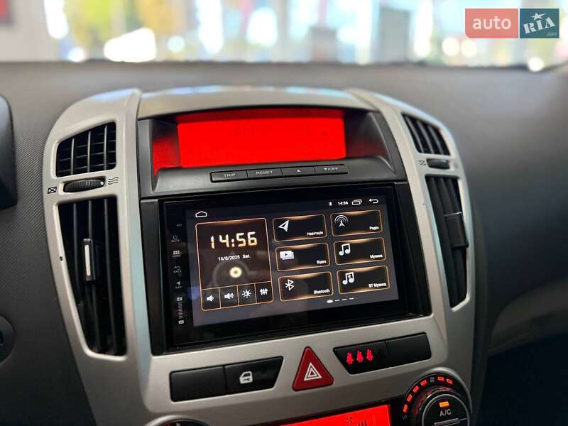 Хэтчбек Kia Ceed 2008 в Киеве