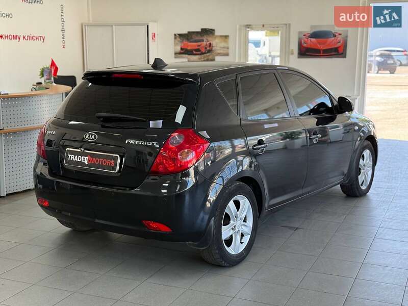Хэтчбек Kia Ceed 2008 в Киеве