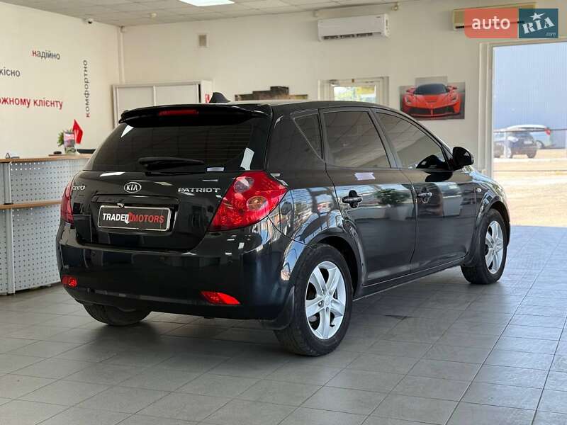 Хэтчбек Kia Ceed 2008 в Киеве