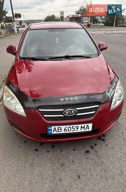 Хэтчбек Kia Ceed 2007 в 