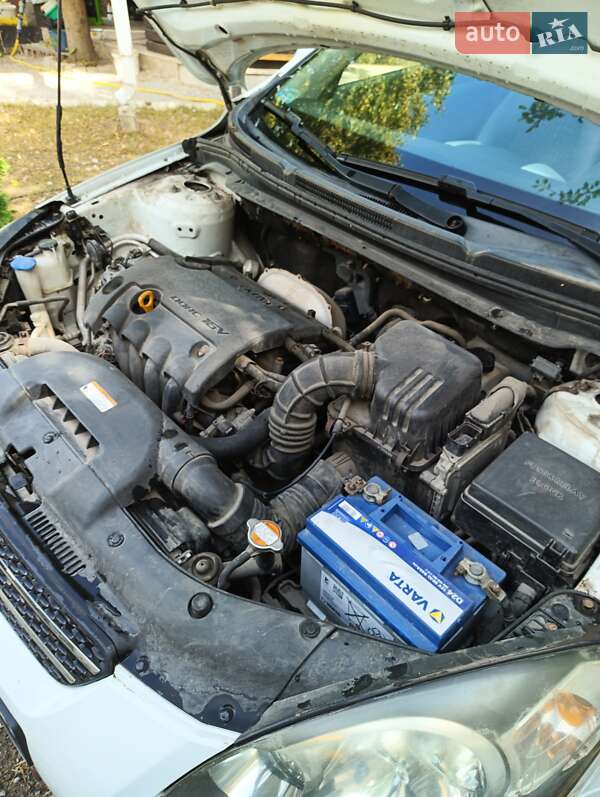 Хэтчбек Kia Ceed 2008 в Днепре