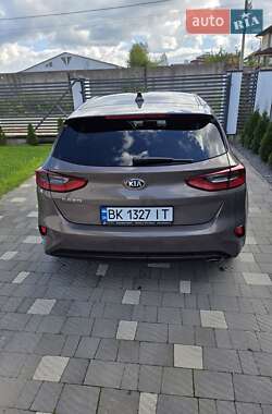 Хэтчбек Kia Ceed 2019 в 