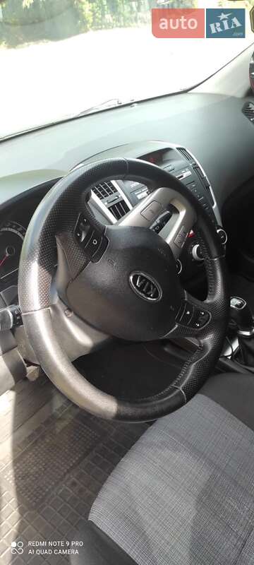 Универсал Kia Ceed 2010 в Ирпене