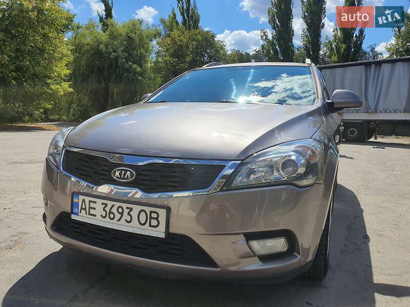 Универсал Kia Ceed 2012 в Кривом Роге