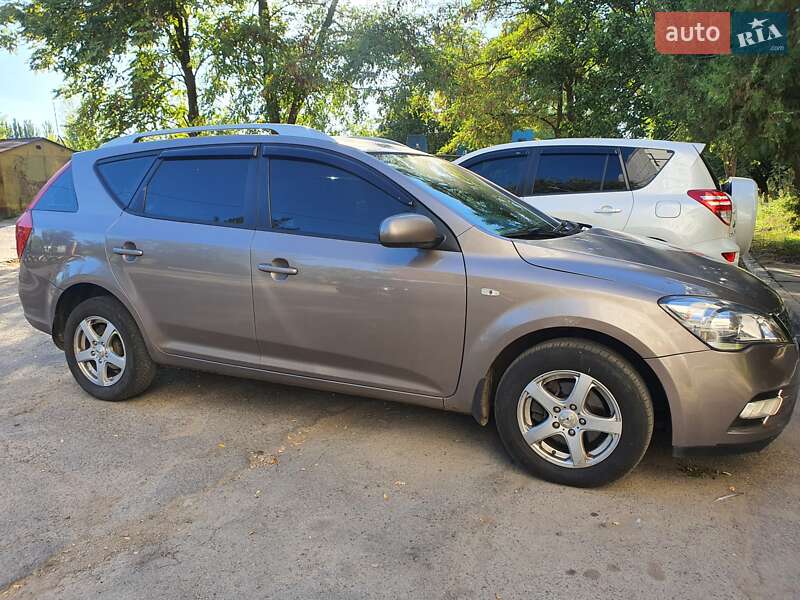 Универсал Kia Ceed 2012 в Кривом Роге
