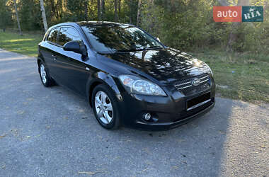 Хэтчбек Kia Ceed 2008 в Киеве
