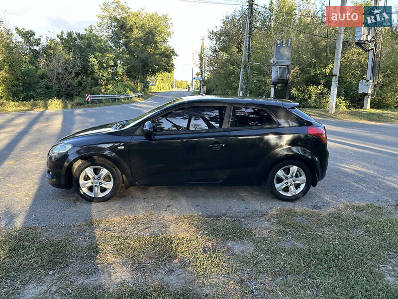 Хэтчбек Kia Ceed 2008 в Киеве