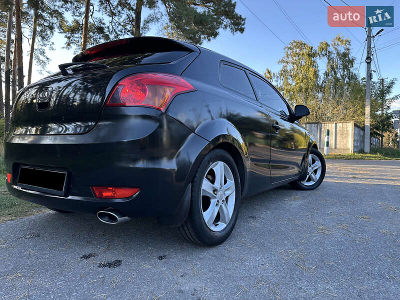 Хэтчбек Kia Ceed 2008 в Киеве