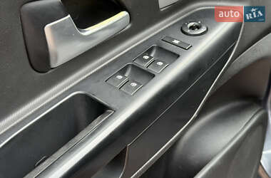 Хэтчбек Kia Ceed 2010 в 