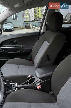 Хетчбек Kia Ceed 2011 в 