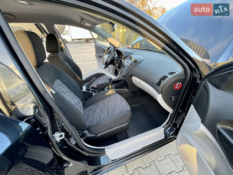 Хетчбек Kia Ceed 2007 в Одесі фото 49 Хетчбек Kia Ceed 2007 в Одесі