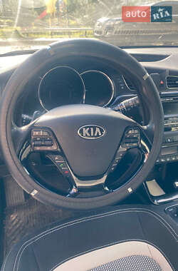 Хэтчбек Kia Ceed 2013 в Ивано-Франковске