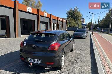 Хэтчбек Kia Ceed 2008 в 