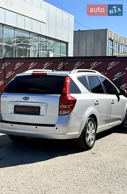 Универсал Kia Ceed 2010 в 