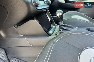 Хэтчбек Kia Ceed 2015 в 