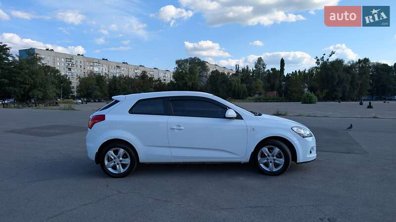 Хэтчбек Kia Ceed 2008 в Харькове фото 5 Хэтчбек Kia Ceed 2008 в Харькове