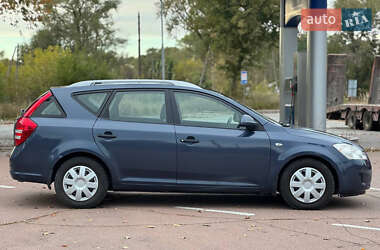Универсал Kia Ceed 2007 в Коростене