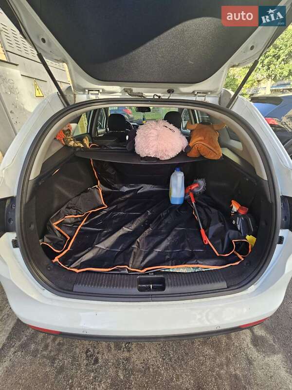 Универсал Kia Ceed 2017 в Киеве фото 5 Универсал Kia Ceed 2017 в Киеве