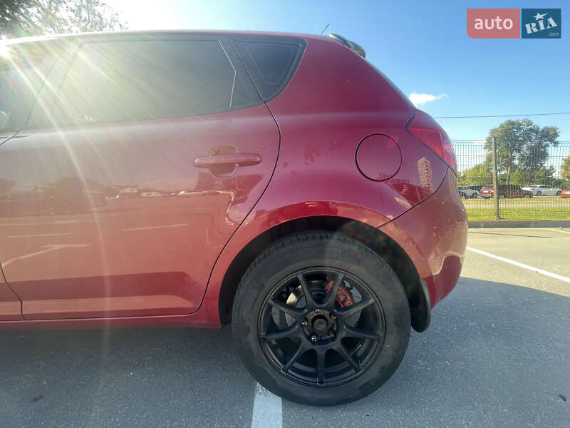 Хэтчбек Kia Ceed 2008 в Киеве