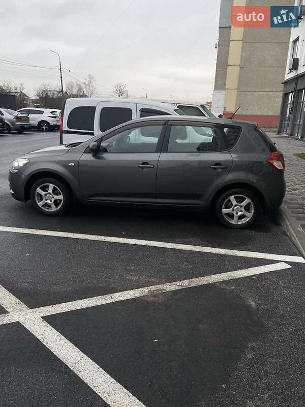 Хэтчбек Kia Ceed 2010 в Киеве фото 4 Хэтчбек Kia Ceed 2010 в Киеве