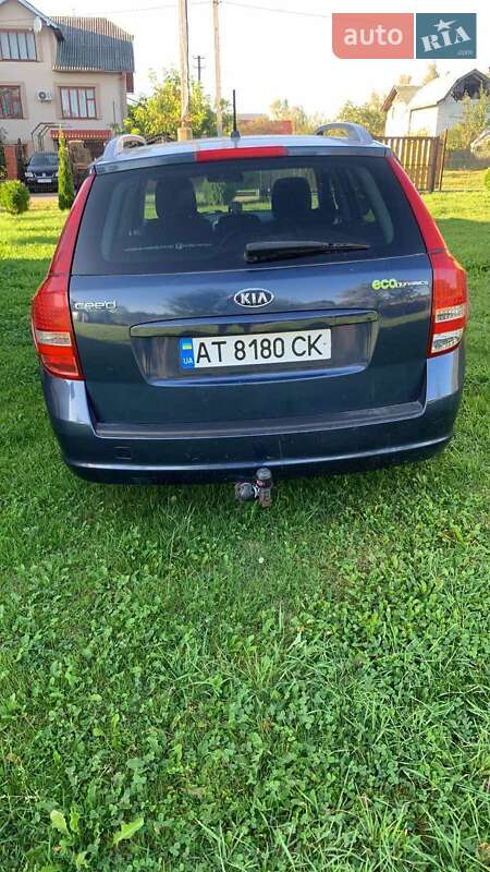 Универсал Kia Ceed 2010 в Долине