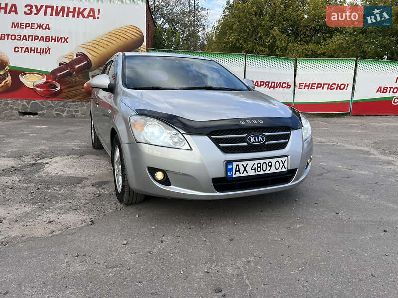 Хэтчбек Kia Ceed 2008 в Харькове