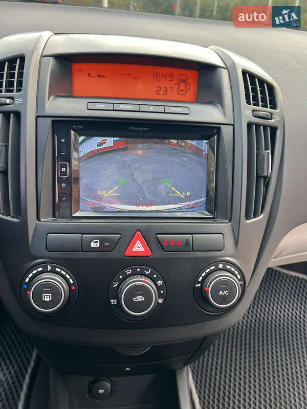 Хэтчбек Kia Ceed 2008 в Харькове