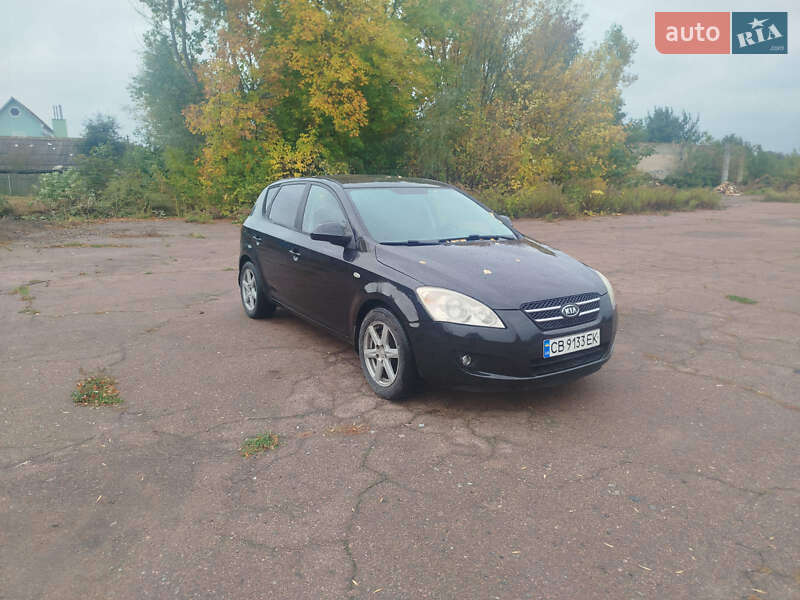 Хэтчбек Kia Ceed 2007 в Мене