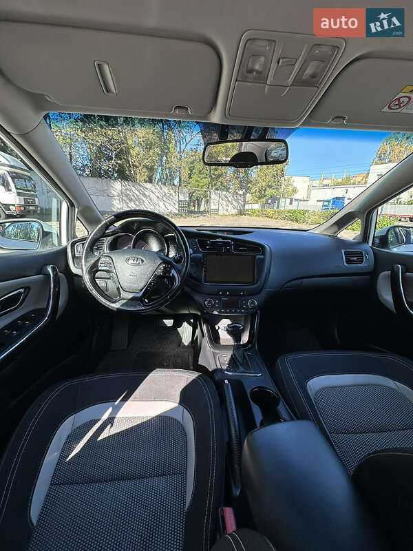 Хэтчбек Kia Ceed 2015 в Киеве