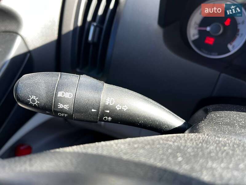 Хэтчбек Kia Ceed 2008 в Киеве