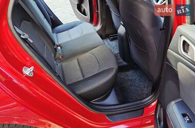Хэтчбек Kia Ceed 2019 в 