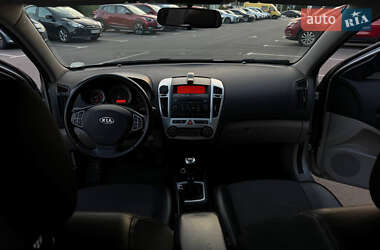 Хетчбек Kia Ceed 2007 в 