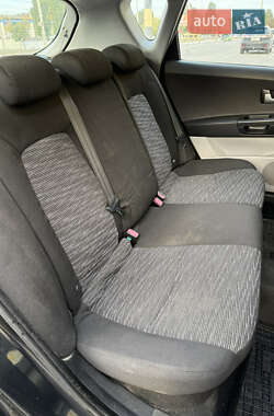 Хэтчбек Kia Ceed 2008 в 