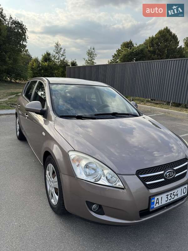 Хетчбек Kia Ceed 2009 в Києві