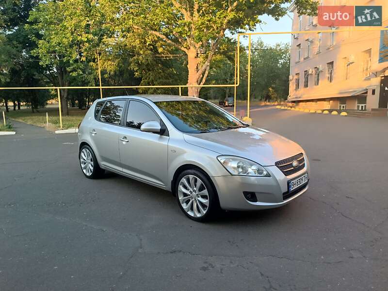 Хэтчбек Kia Ceed 2007 в Одессе