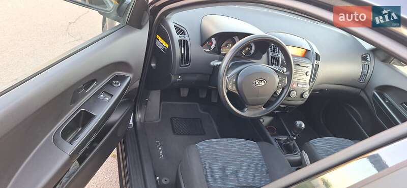 Хэтчбек Kia Ceed 2008 в Нежине