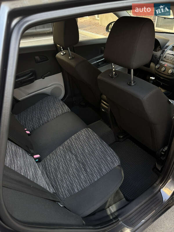 Хэтчбек Kia Ceed 2009 в Киеве