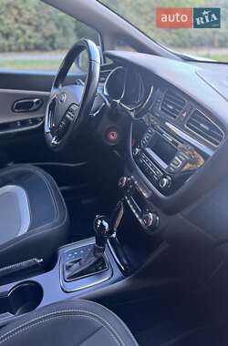 Хэтчбек Kia Ceed 2013 в 