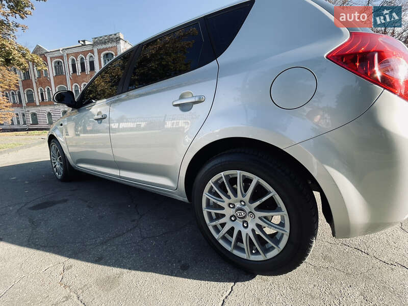 Хэтчбек Kia Ceed 2007 в Полтаве
