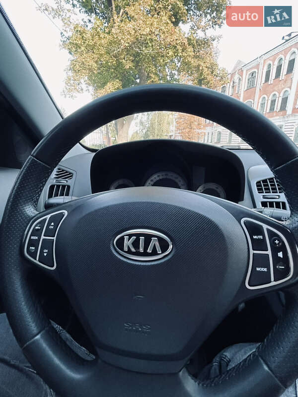 Хэтчбек Kia Ceed 2007 в Полтаве
