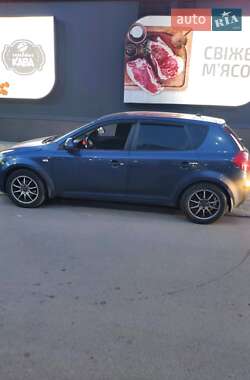 Хэтчбек Kia Ceed 2007 в 