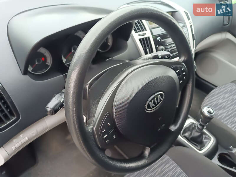 Универсал Kia Ceed 2009 в Красилове