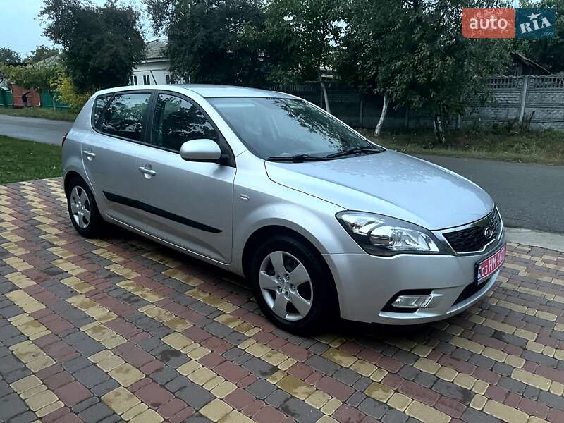 Хэтчбек Kia Ceed 2010 в Нежине