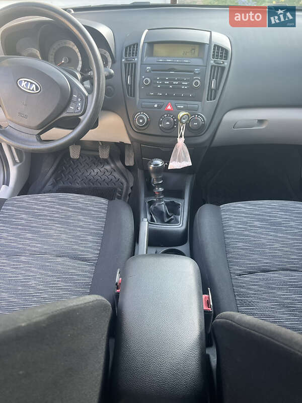 Хэтчбек Kia Ceed 2008 в Житомире фото 4 Хэтчбек Kia Ceed 2008 в Житомире