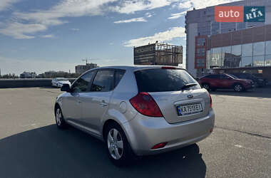 Хэтчбек Kia Ceed 2007 в 