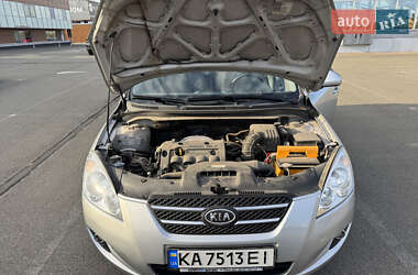Хэтчбек Kia Ceed 2007 в 