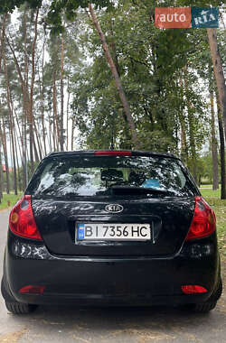 Хэтчбек Kia Ceed 2008 в 